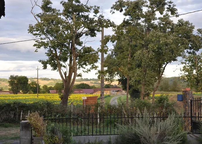 招待所 L'eveil Des Sens